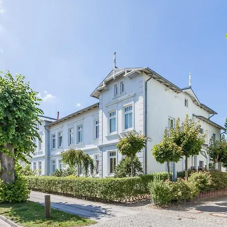 Strandstrasse 16 30 * Kuehlungsborn