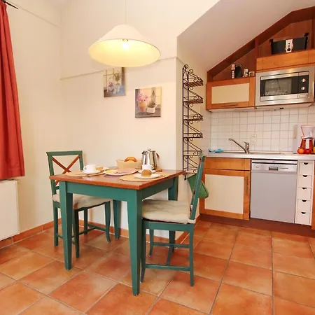 Apartment Strandstrasse 16 30 *